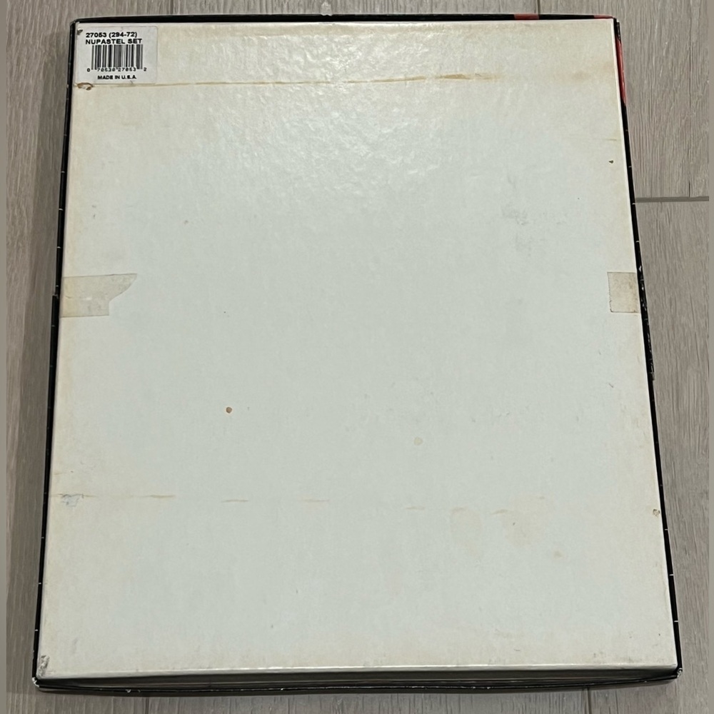 ART SUPPLIES - Picture 3 of 16